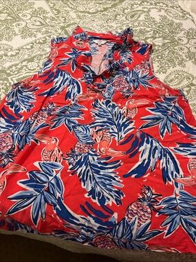 crown & ivy Coral Tropical Print Sleeveless Tank with Navy Leaves